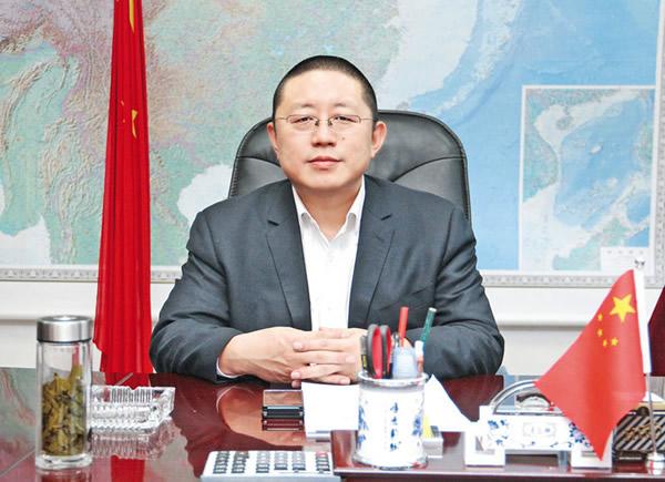 南風化工董事長